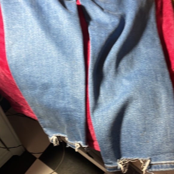 Vervet Los Angeles. Size 18.  Distressed - Picture 4 of 4